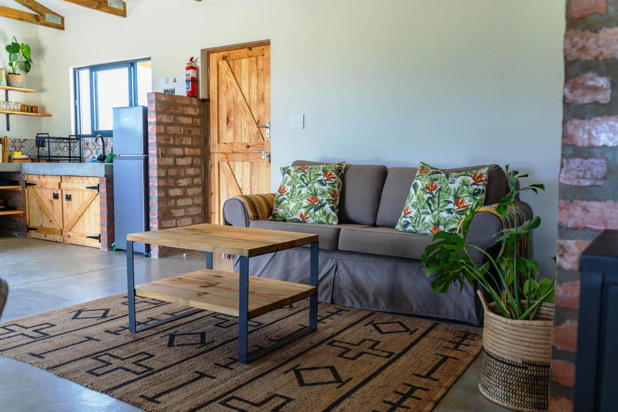 Alpha Excelsior Guest Farm Villa Клануилям Екстериор снимка